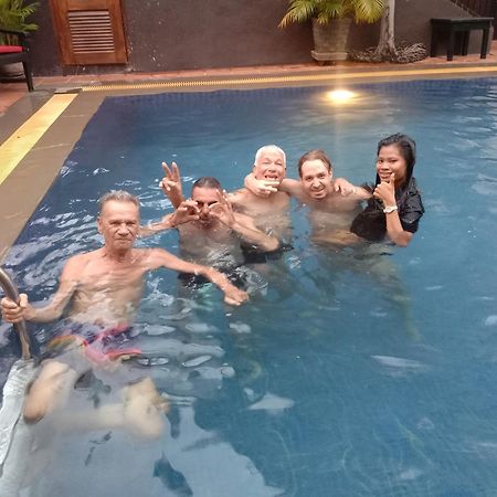 White Monkey Hotel Siem Reap Exterior foto