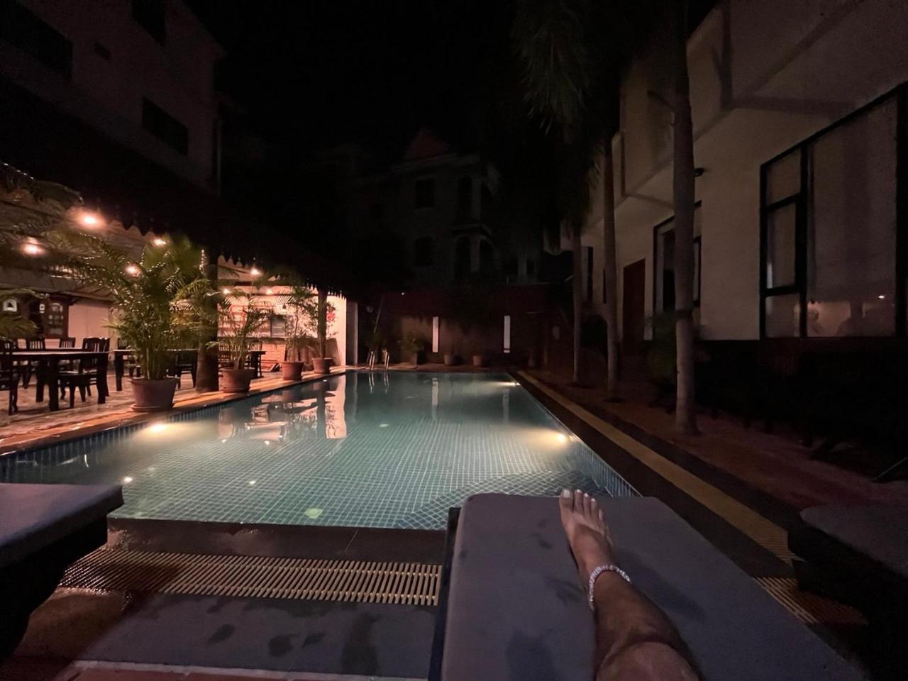 White Monkey Hotel Siem Reap Exterior foto