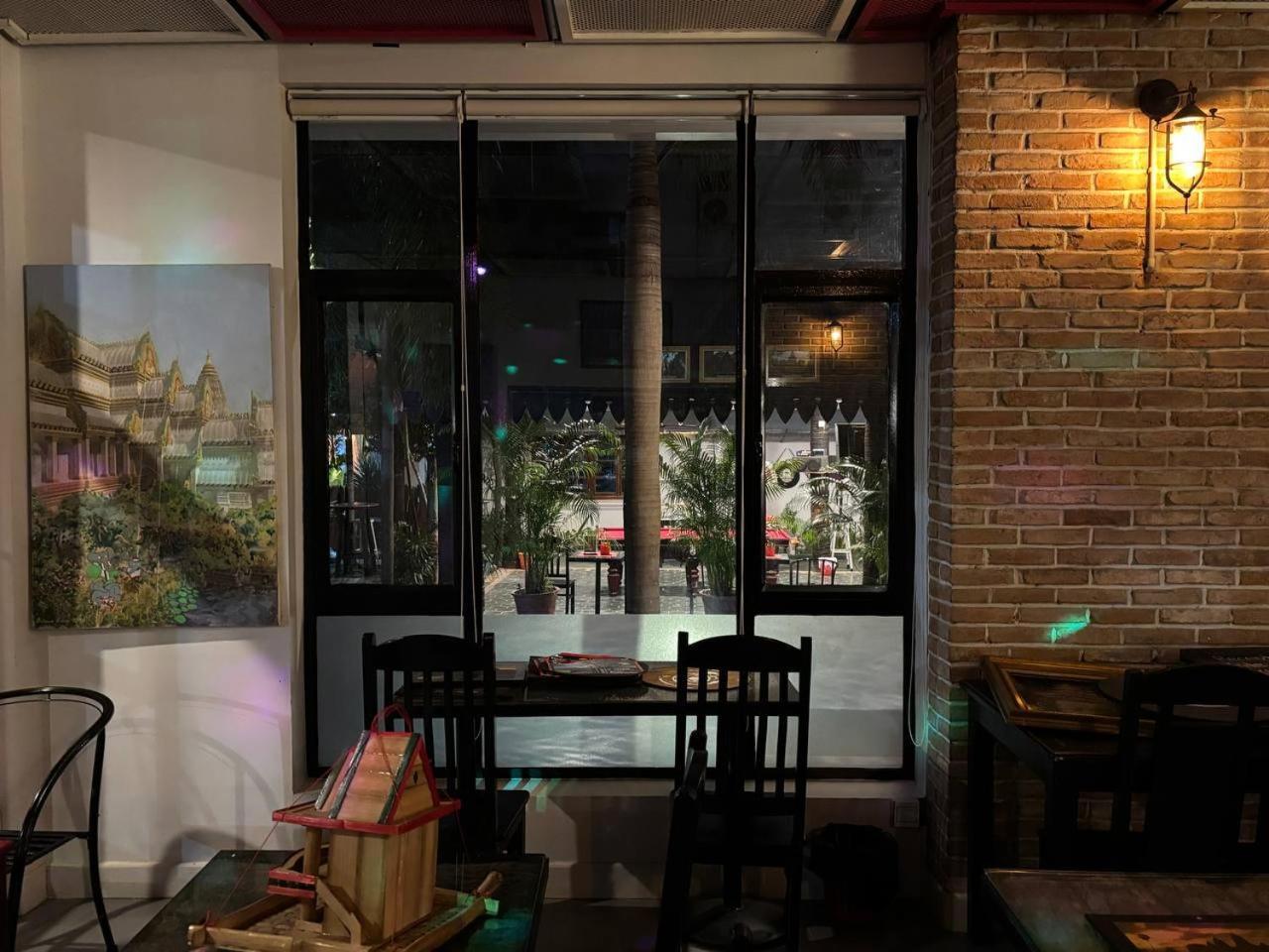 White Monkey Hotel Siem Reap Exterior foto