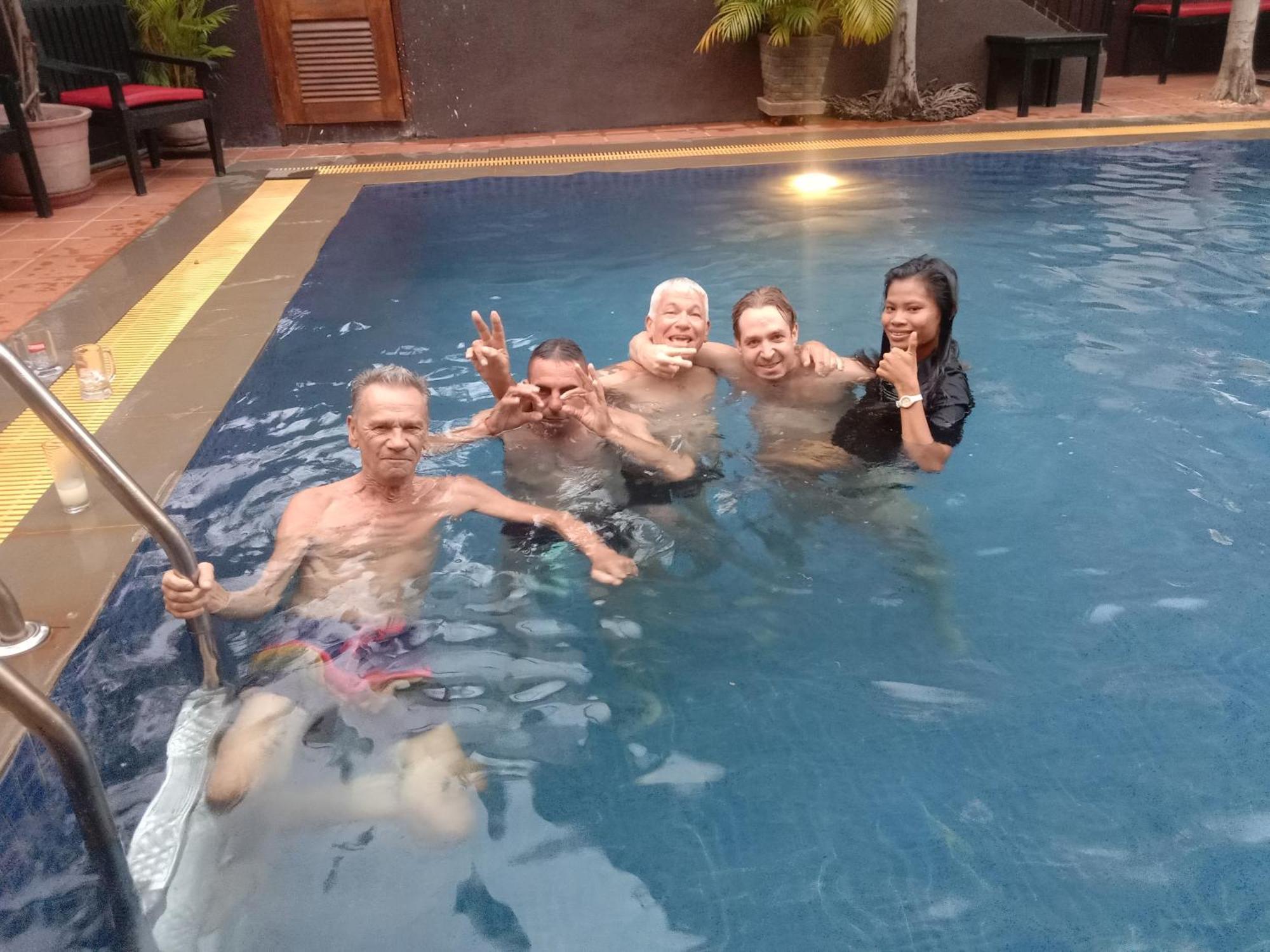 White Monkey Hotel Siem Reap Exterior foto